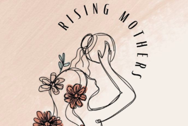 Logo voor Rising Mothers